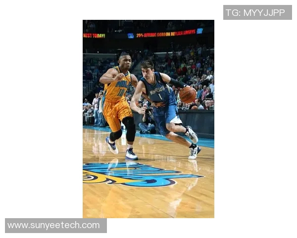 NBA球队阵容调整动态解析新赛季球队战略与球员交易趋势分析 NBA球队阵容调整动态解析新赛季球队战略与球员交易趋势分析