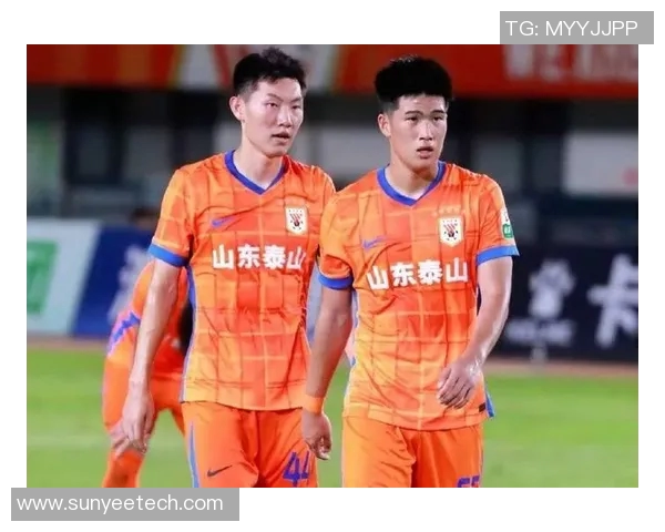 彭啸关键时刻解围进球助力球队逆转胜利展现超强实力